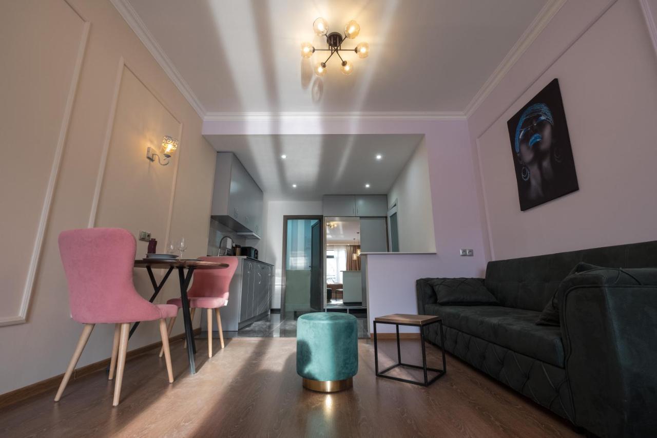 Iren river side apartments Tbilisi Exterior foto